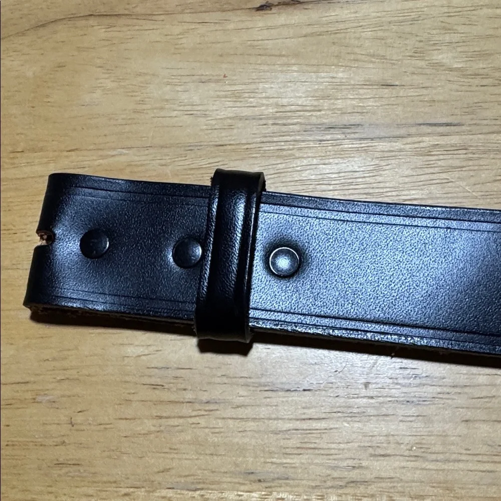 Black Leather Men's Belt